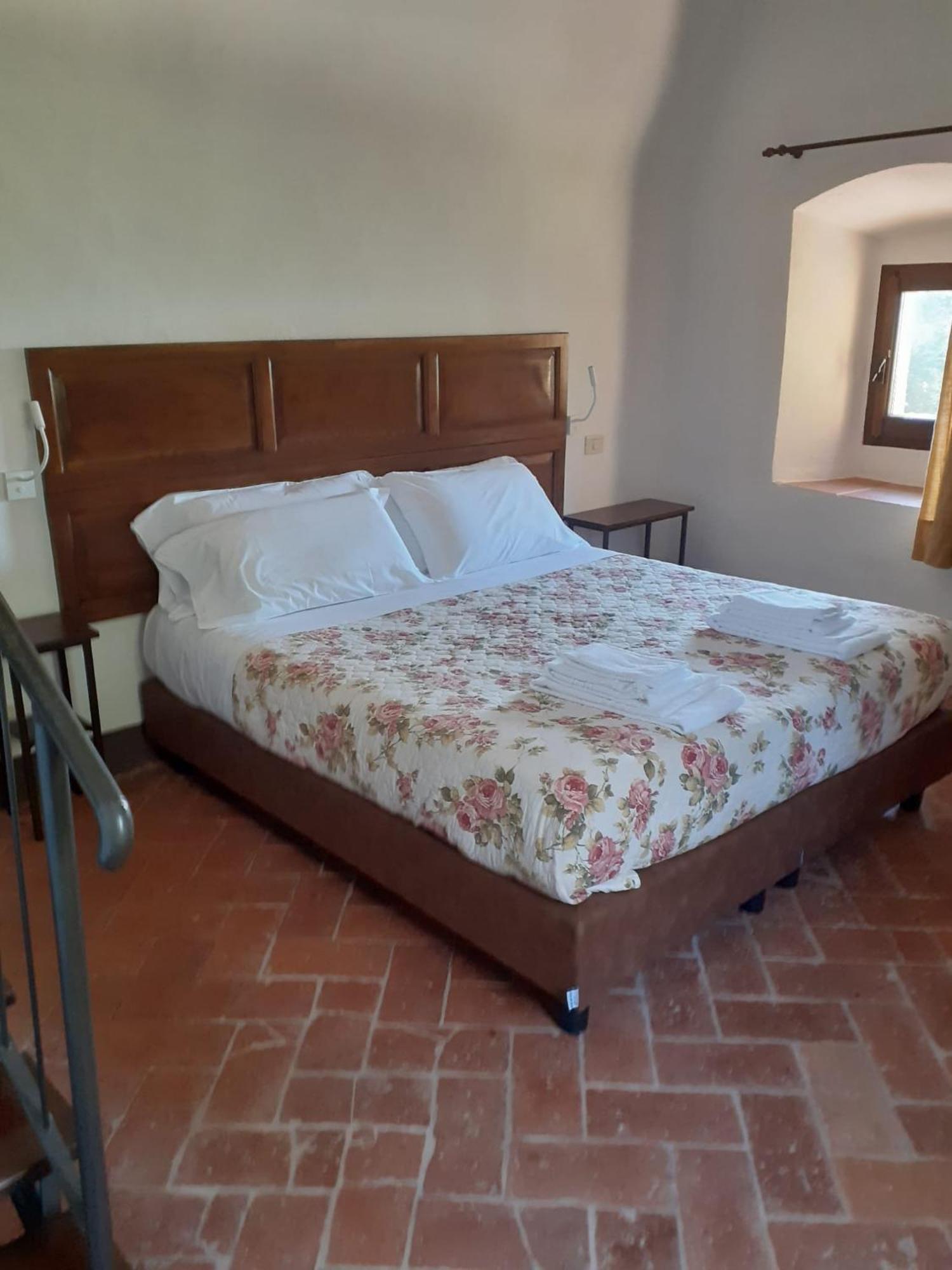 Willa Monastero Sant'Anna In Camprena Pienza Zewnętrze zdjęcie